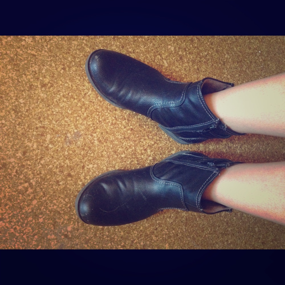 Pseudo leather black booties